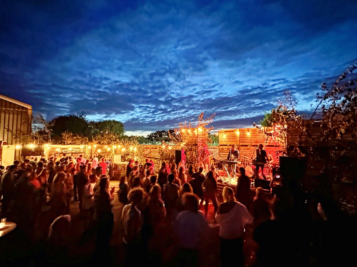 Festival ‘Buiten de Perken’ verbindt mensen uit de buurt met de boerderij - zeeland