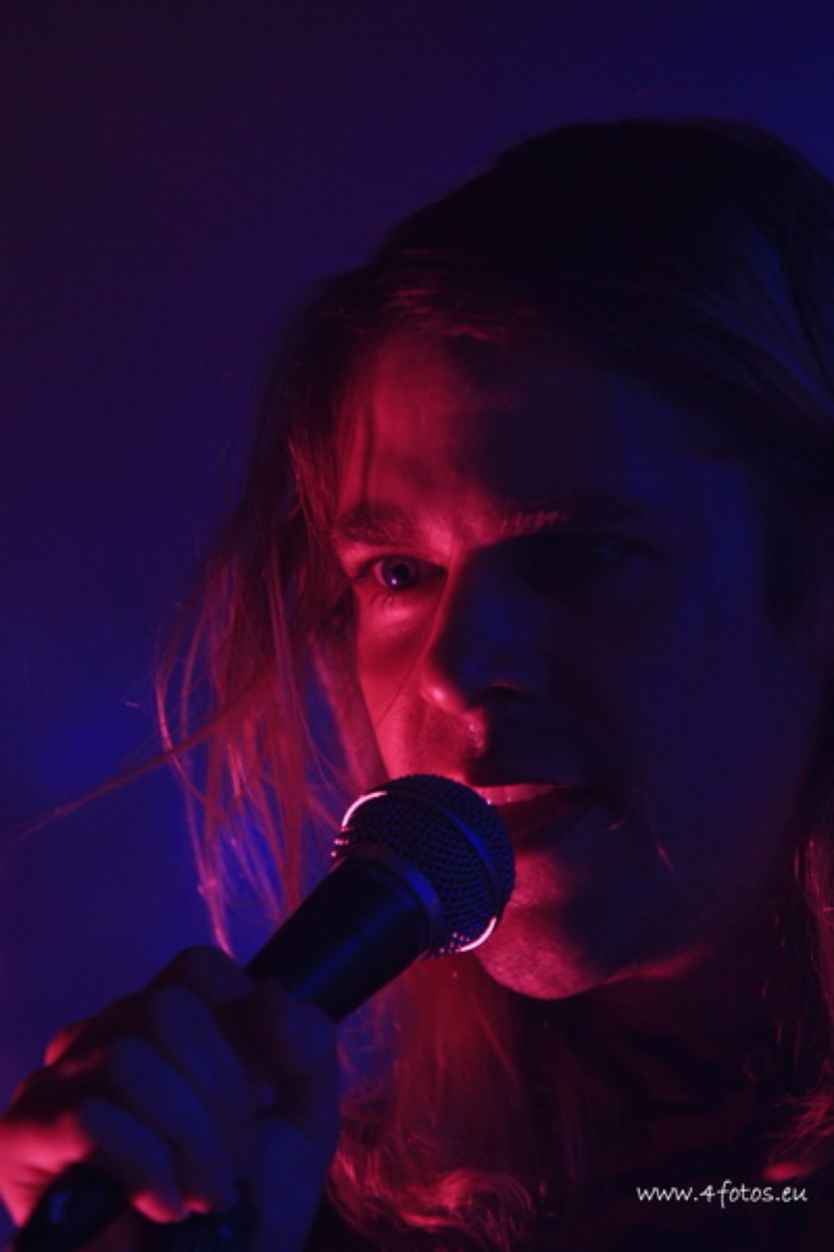 Experience Ariel Pink's "Another Weekend"